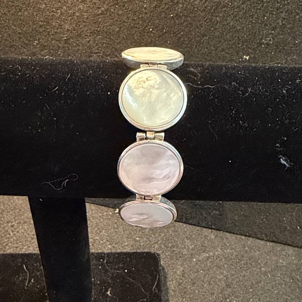 Kenneth Cole Reaction Silver and White Shell Disc Bracelet